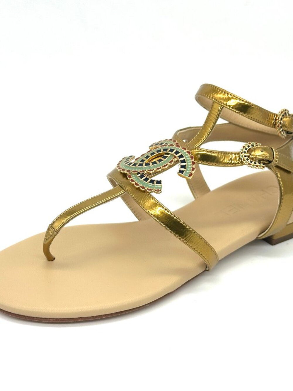 CHANEL 19A Leather CC Logo Thong T Strap Flat Gladiator Sandals Shoes